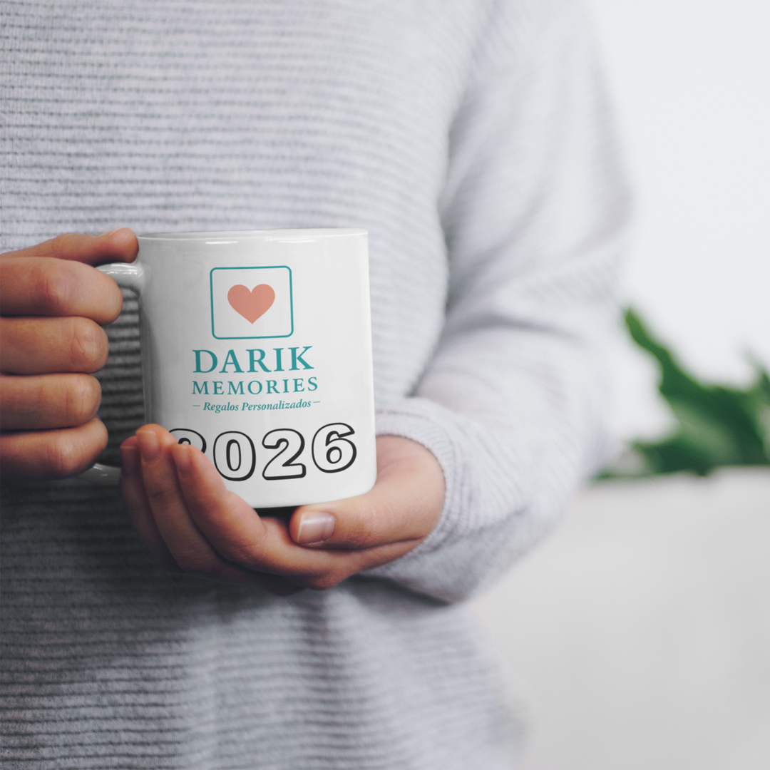 Taza personalizada con calendario 2026 y logo de empresa